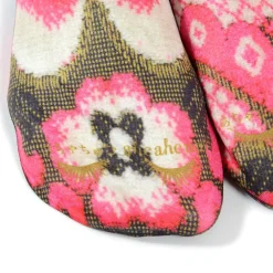 Ahcahcum Blue Rose & Flower Knee High Socks