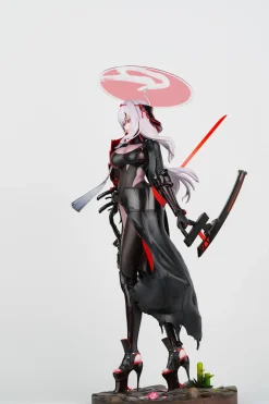 Goddess of Victory: Nikke Scarlet: Black Shadow 1/4 Scale Figure