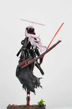 Goddess of Victory: Nikke Scarlet: Black Shadow 1/4 Scale Figure