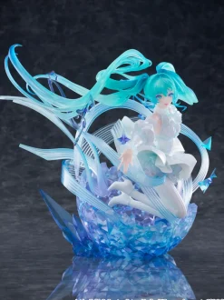 Hatsune Miku: Crystal Dress Ver. 1/7 Scale Figure