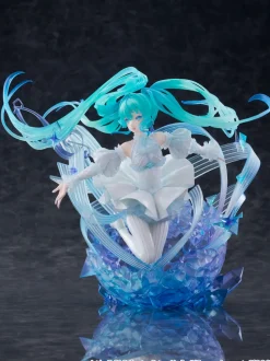 Hatsune Miku: Crystal Dress Ver. 1/7 Scale Figure