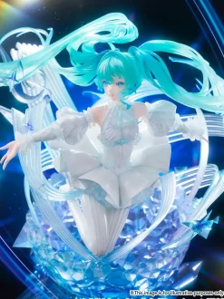 Hatsune Miku: Crystal Dress Ver. 1/7 Scale Figure