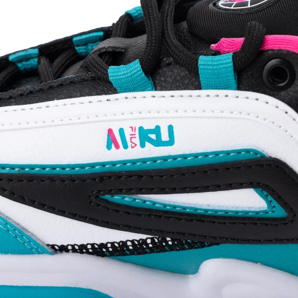 HATSUNE MIKU EXPO 10th Anniversary MV Model FILA x Hatsune Miku Twister