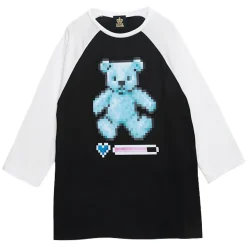 LISTEN FLAVOR 8-Bit Bear Raglan Top