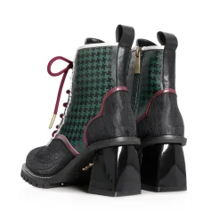 MAYLA Demon Slayer: Kimetsu no Yaiba Iconique Shoes Objet Boots Tanjiro Kamado