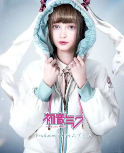 MAYLA Hatsune Miku Iconique Down Jacket White