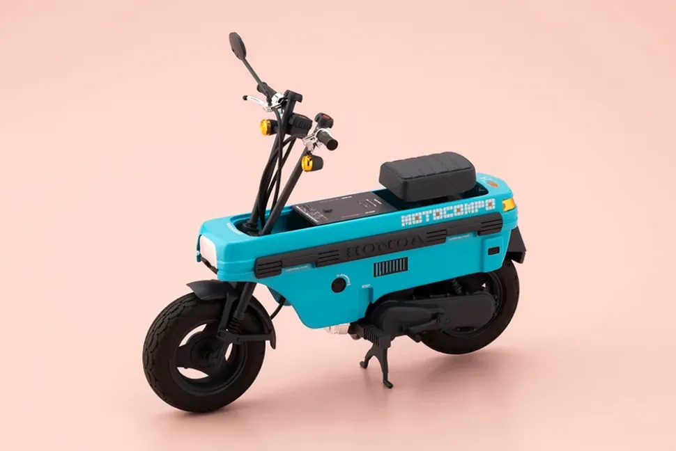 Megami Device Buster Doll Knight: Alice w/ Honda AB12 Motocompo