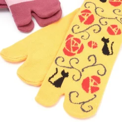 Nagomi Modern Japanese Cat Tabi Socks