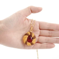 Q-pot. Jewel Cookie Strawberry Necklace