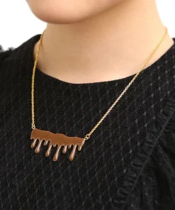 Q-pot. Melty Milk Chocolate Necklace