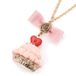Q-pot. Parlor Heart Chocolate Cupcake Necklace