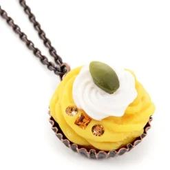 Q-pot. Parlor Pumpkin Mont Blanc Necklace