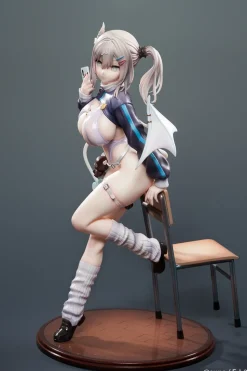 sune Illustration Silent Gal Succubus Yuki Shinomiya 1/6 Scale Figure w/ Bonus: Clear Bookmarks & Printed Sign Shikishi