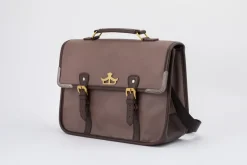 Wandering Witch: The Journey of Elaina Elaina’s Bag